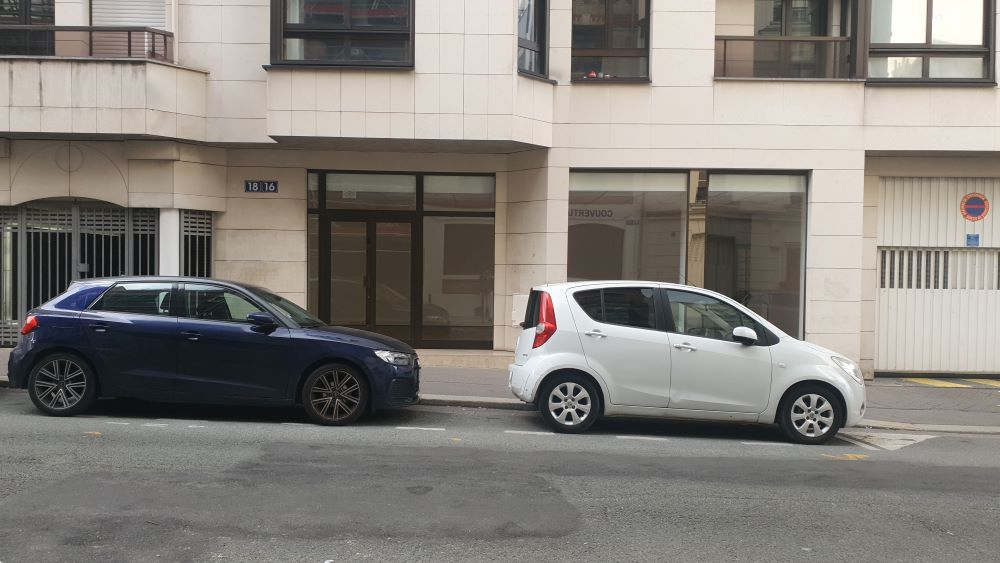 location Bureaux PARIS 20 - Photo 1