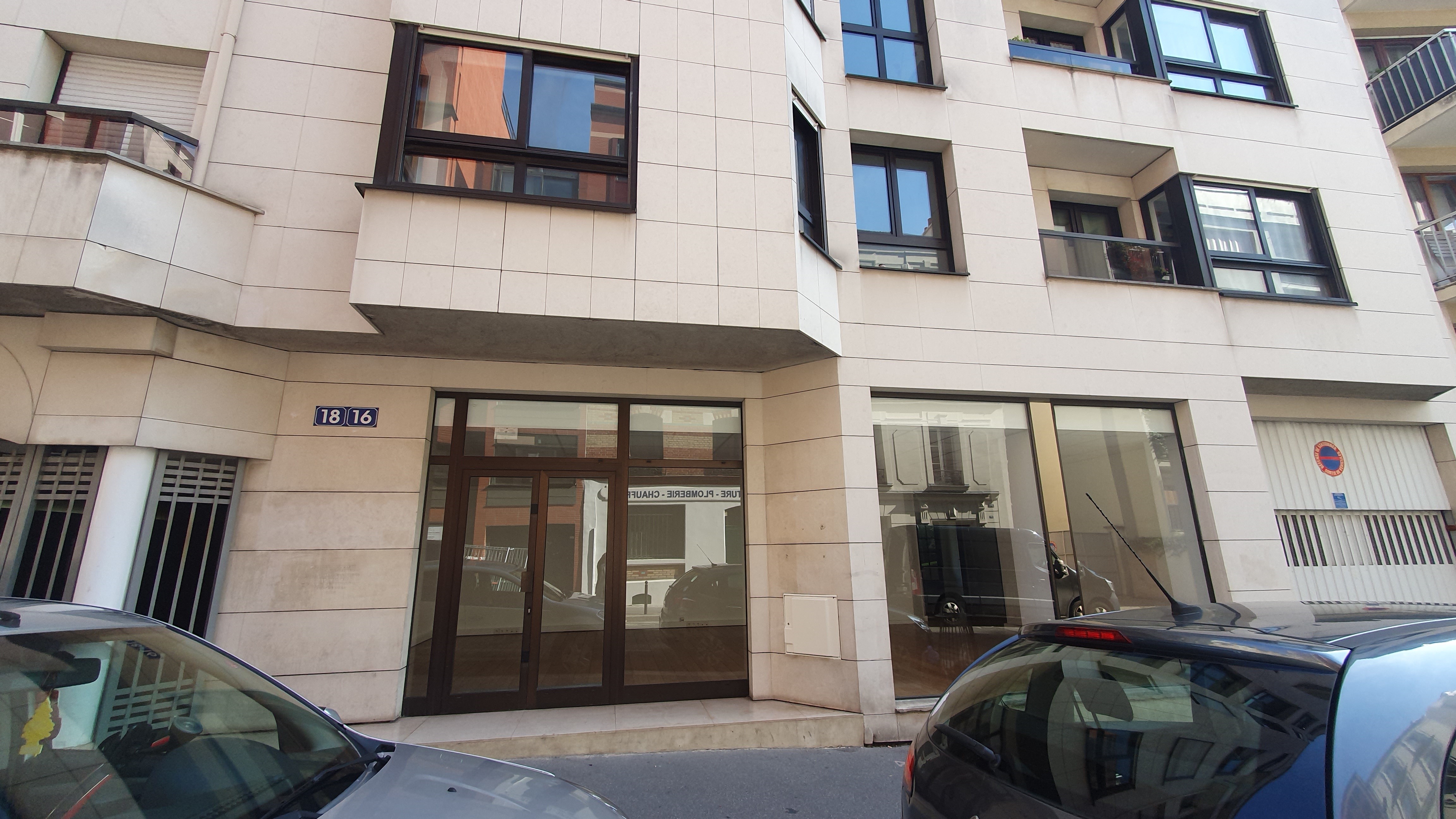 location Bureaux PARIS 20 - Photo 2