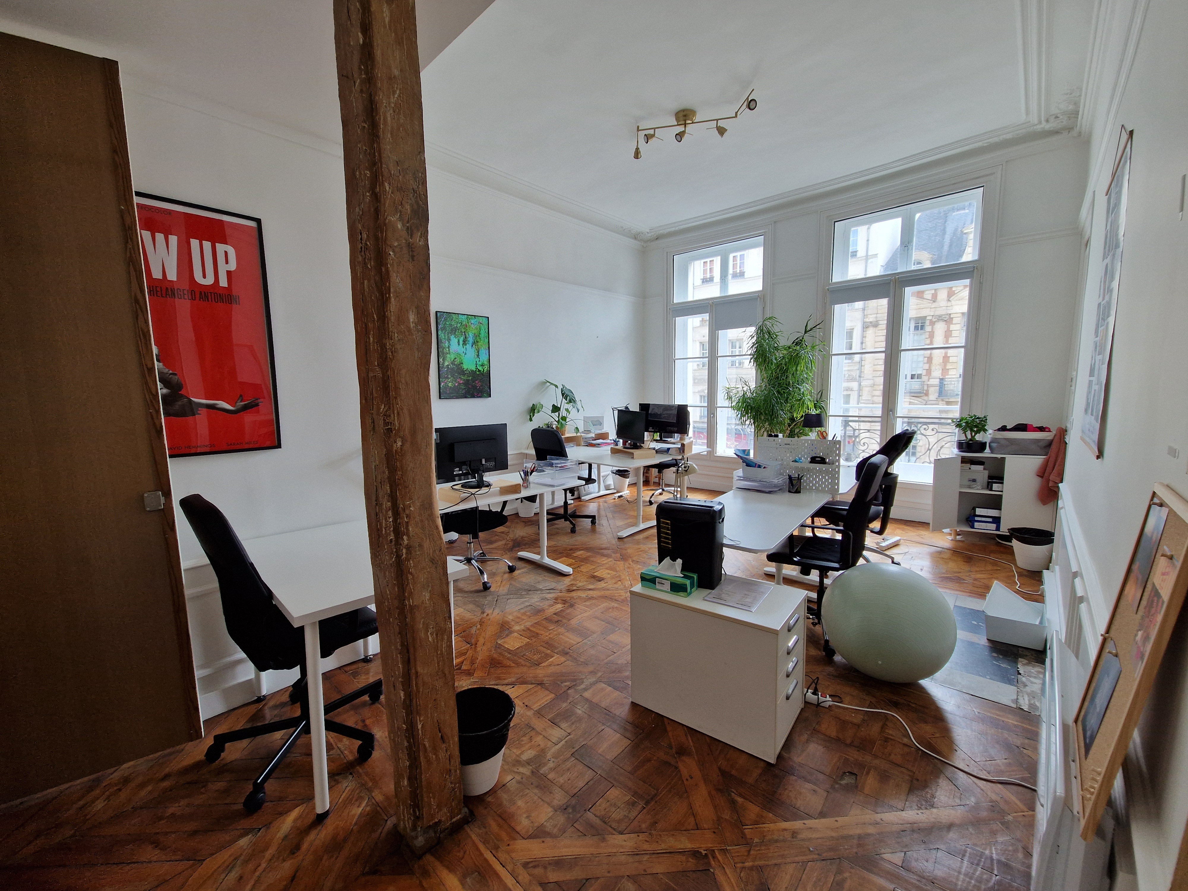 location Bureaux PARIS 04 - Photo 1