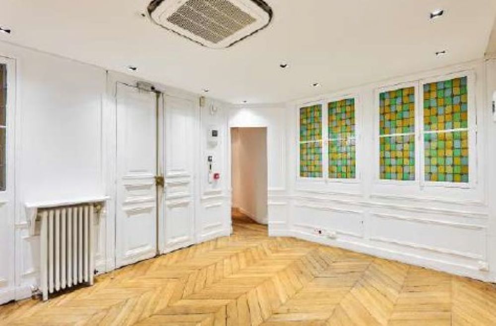 location Bureaux PARIS 01 - Photo 9